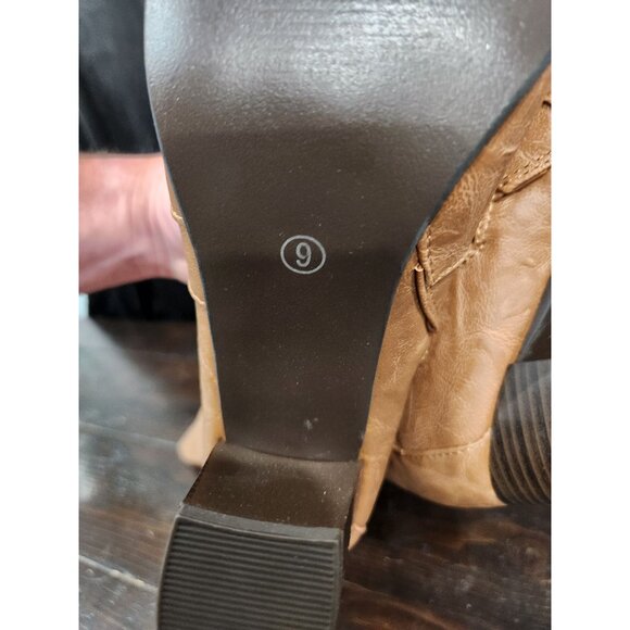 NEW Journee Carver Tan Knee-High Boots In Wide Calf/Sz. 9 - Picture 11 of 11